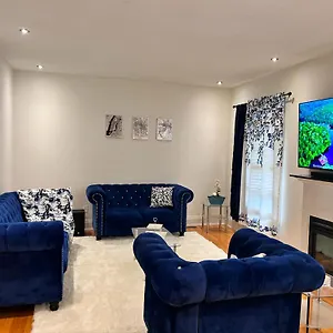 Spacious Detached House In Mississauga